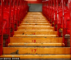 斯洛特谈利物浦逆转狼队：定位球防守待改进，维尔茨表现令人欣慰