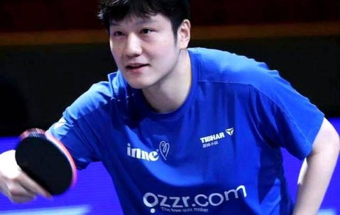 德甲联赛。樊振东3-0横扫豪格，没料到方博和周雨这样评价