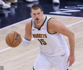 约基奇加冕中锋助攻王 他重塑了小球时代内线法则