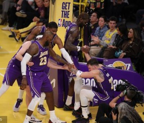 大范：里夫斯无球跑动不错 东契奇詹姆斯完全不动