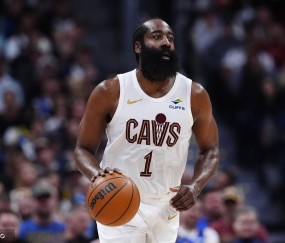 大心脏！哈登关键三分为胜利奠基 2战最后时刻定江山