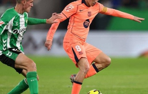 连进五球！巴萨5-3翻盘，悍将戴帽，西甲狂飙6连胜，稳住头名位置