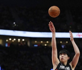 杨瀚森NBA首秀冷启动 2分1板暂时还在体系之外？