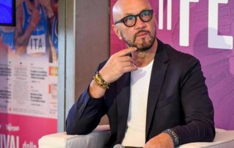 国米对阵维罗纳或不会大轮换，3周7赛考验劳塔罗与恰尔汗奥卢