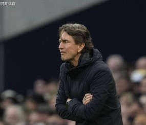 从欧联杯冠军到英超保级队，弗兰克“害惨了”托特纳姆人 | 足坛狠人