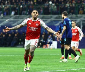 欧冠最新积分榜揭晓：阿森纳强势提前晋级，曼城、国米遭遇惨败