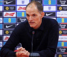 寒王出色发挥让图赫尔挑花眼，相比贝林及福登，他更像10号球员