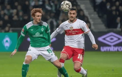 法甲焦点战：斯特拉斯堡主场死磕巴黎圣日耳曼，黑马能否掀翻豪门？