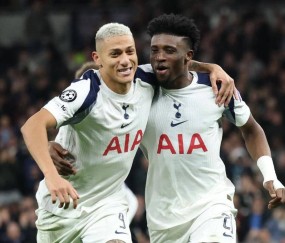 3球横扫!2次点球加1记乌龙,弗兰克打造热刺欧冠主场零封传奇