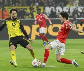 随着美因茨0-4,德甲争冠白热化:拜仁领先优势缩小至3分