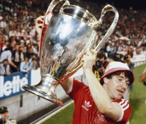 欧联杯前瞻:布拉加迎战诺丁汉森林,森林能否重走热刺逆袭路?