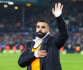 和解之后继续打替补?萨拉赫当“后手招”,是利物浦独具的优势