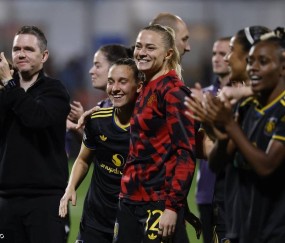 曼联女足1-0马德里竞技女足 取得赛事两连胜</title>
        
    <title>曼联女足1-0马德里竞技女足 取得赛事两连胜
