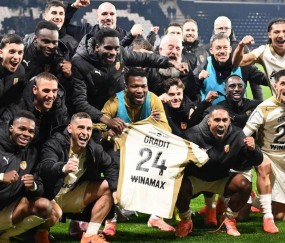 21年后再登法甲榜首!平民俱乐部朗斯能否撼动巴黎圣日耳曼霸权?