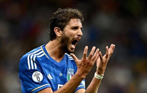 喜讯！鲁能冬训确定迎来新外援大鱼，韩鹏亲自去意甲说服大牌国脚加盟