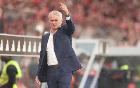 5-0狂胜+9场不败！穆里尼奥率队冲至第2，欧冠能否打破“强队魔咒”？