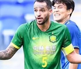 国安刚在足协杯拿到冠军，就提前官宣跟新奥古斯托签订大合同，曾是德甲狼堡队核心+被俱乐部辟谣