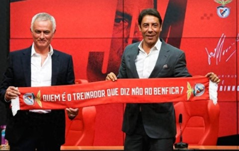 表演开始！两周连升10位，穆里尼奥不只是神奇，还有知遇之恩