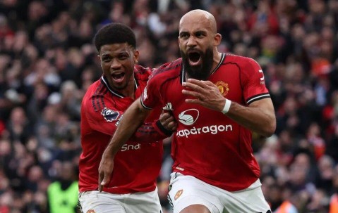 曼联2-0曼城进前四！卡里克能阿莫林所不能，坚决战术打爆保守瓜帅