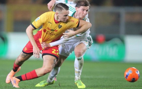 罗马签下荷兰锋线新星马伦：意甲豪门的进攻新武器