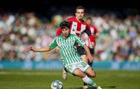 皇家贝蒂斯近8场保持不败，主场强势挑战巴塞罗那能否稳固榜首？