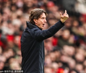 英超第25轮：B费解锁造200球姆伯莫建功 罗梅罗直红 曼联2-0十人热刺