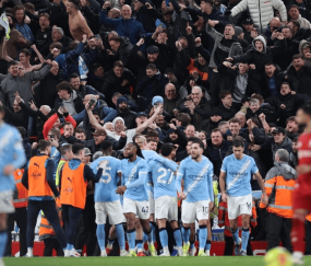 1-2！0-1！足坛疯狂一夜，利物浦倒下，马竞爆冷，巴黎制造惨案