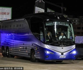 埃尔切对阵吉罗纳:西甲激战,实时更新与精彩瞬间