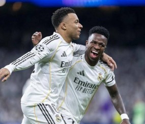 反转!皇马神锋维尼修斯离队在即,曼联强势介入接盘,姆巴佩成皇马唯一核心