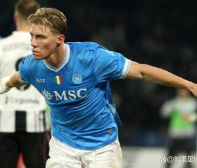 意甲第14轮爆冷夜!那不勒斯绝杀尤文登顶,罗马翻车,积分榜乱成一锅粥