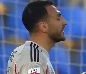 一场2-1!让穆帅有望争二:本菲卡追平葡体,下周欧冠决战皇马