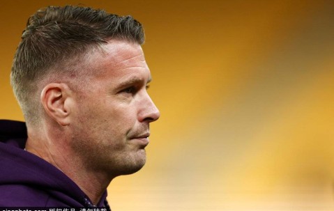 里奥·费迪南德怒斥阿莫林：别让梅努在曼联浪费青春！