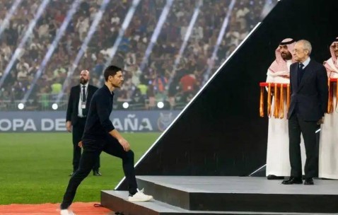 震惊！皇马的8个月惨痛教训：一个天才的坠落与更衣室暗战之谜！