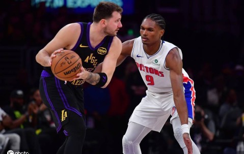 东契奇30+11难救主 坎宁安27+11活塞客场擒湖人