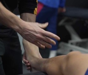 立功了！U23亚洲杯前：英超团队为徐彬治好脚伤加特训10天