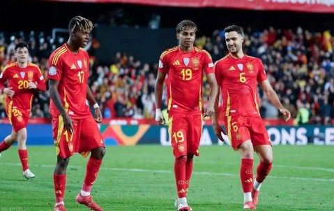 随着皇马2-1，塞维利亚4-0，三队进争冠，西甲最新积分榜如下