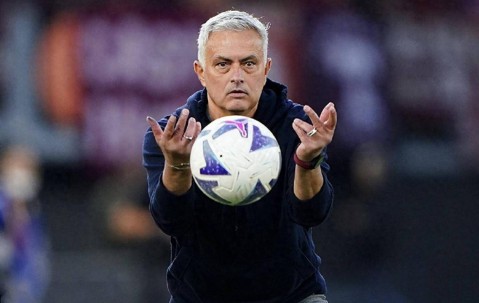 上任后迎新难题！穆里尼奥遇魔鬼赛程，欧冠一胜难求，将对阵皇马