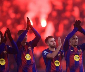 巴萨火力全开！4-2 布拉格斯拉维亚，费尔明双响，莱万破门领跑西甲