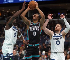 爱德华兹33分兰德尔27+7+7 森林狼送灰熊四连败