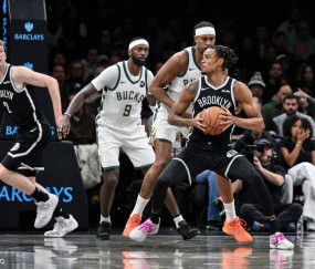 小波特12+6特伦特20分 篮网大胜雄鹿