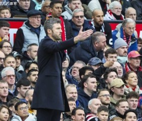 客胜枪手喜提两连胜!临时主帅卡里克为何总能在曼联“救火”成功