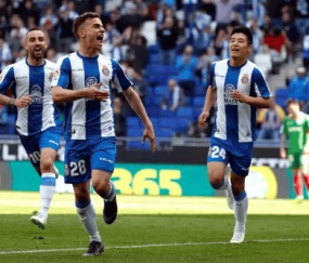 西甲焦点战:西班牙人主场迎战阿拉维斯,谁能笑到最后?