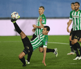 西甲焦点战:皇家贝蒂斯VS巴塞罗那——攻防博弈下的胜负天平