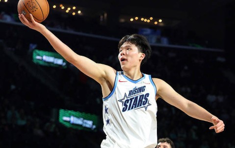 全明星新秀赛卡特队夺冠 埃奇库姆MVP杨瀚森10分2板