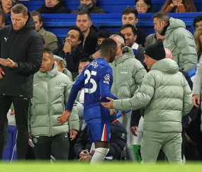 少一人的切尔西让阿森纳犯难,英超争冠从来不乏拼桌的