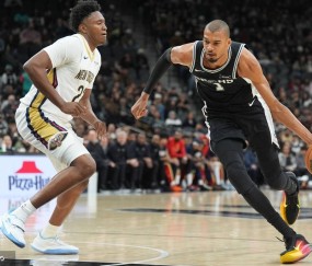 锡安24+10文班亚马16+16 鹈鹕胜马刺