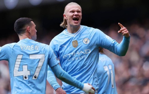 曼城2比0布伦特福德，轮换阵容赢球更轻松，谢尔基世界波够关键