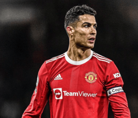 滕哈赫铁腕逼抢，C罗拒绝执行，前助教揭秘曼联决裂内幕