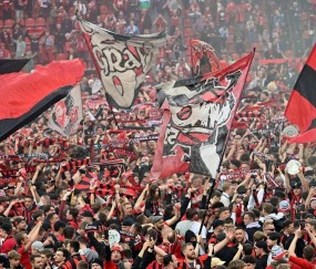 欧冠生死战!德甲豪强勒沃库森VS英超劲旅纽卡斯尔联,这场“进球大战”谁能笑到最后?