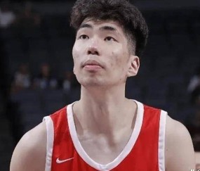 余嘉豪首秀获7分8篮板，直播：西甲西乙差距不大强度足